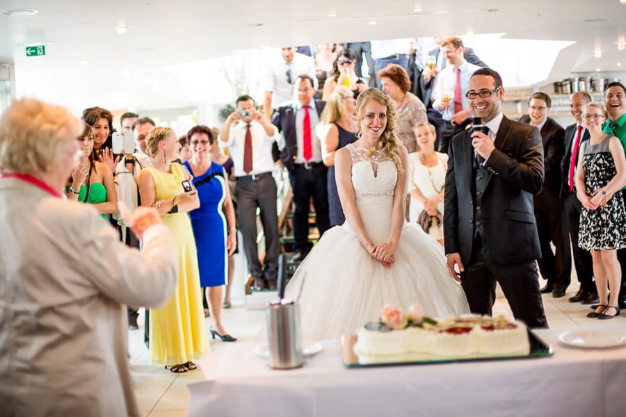 Eine Hochzeit auf dem Wasser - auf dem Schiff Kristallprinzessin auf der Donau sind Trauung möglich. 