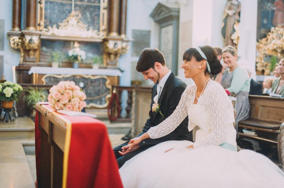 Eine Hochzeit in den Farben Türkis und Weiß in Kloster Holzen.