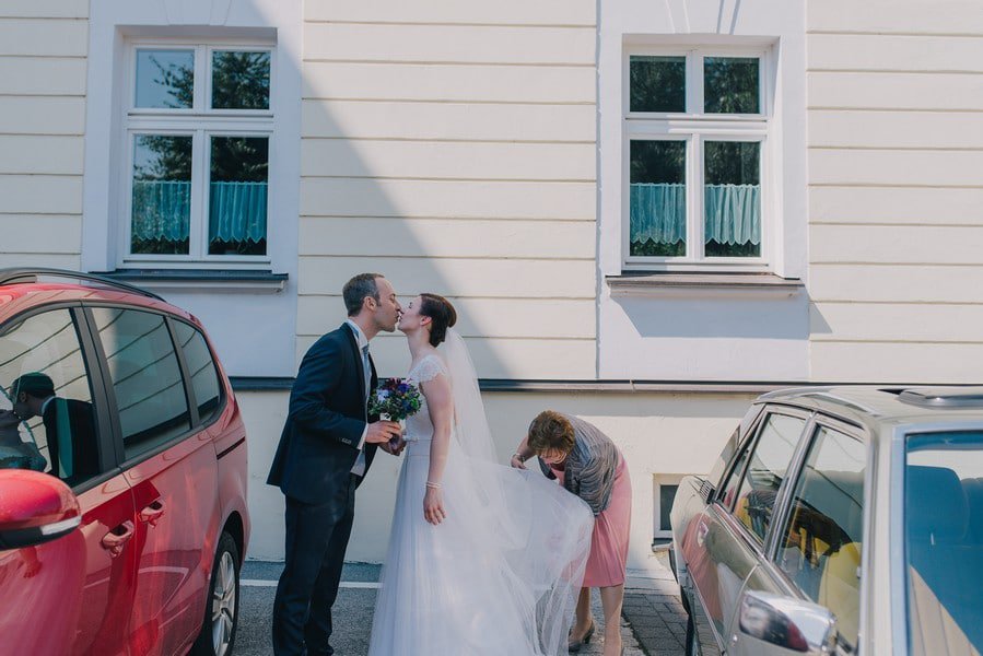 Vintage-Hochzeit in Purple, Blau und Lila in Niederbayern (Bernried und Straubing) im Wildberghof Buchet.