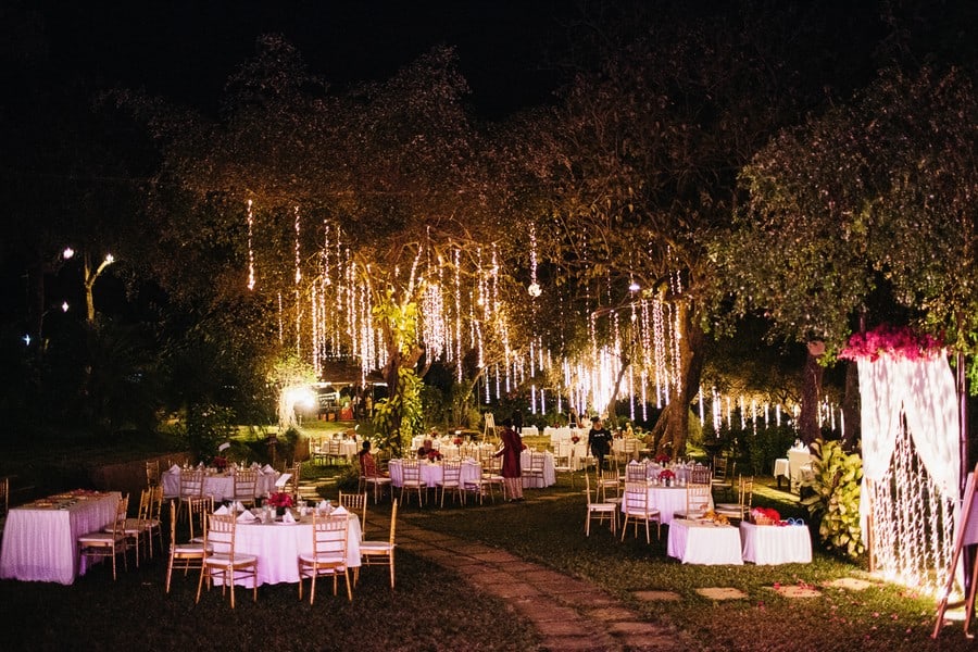 Von Munchen Nach Goa Internationale Hochzeit In Rot Pink Orange