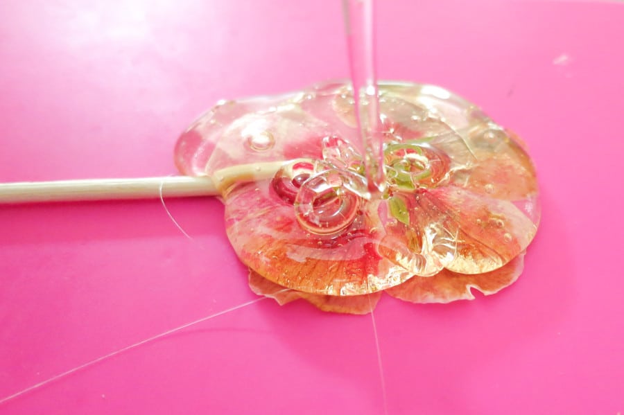 Blütenlutscher als Gastgeschenk für die Hochzeit einfach zum Selbermachen - eine schöne Idee als Alternative
