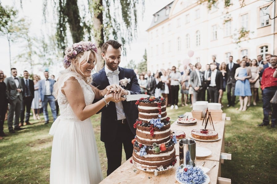 Boho-Hochzeit im Garten von Schloss Jägersburg
