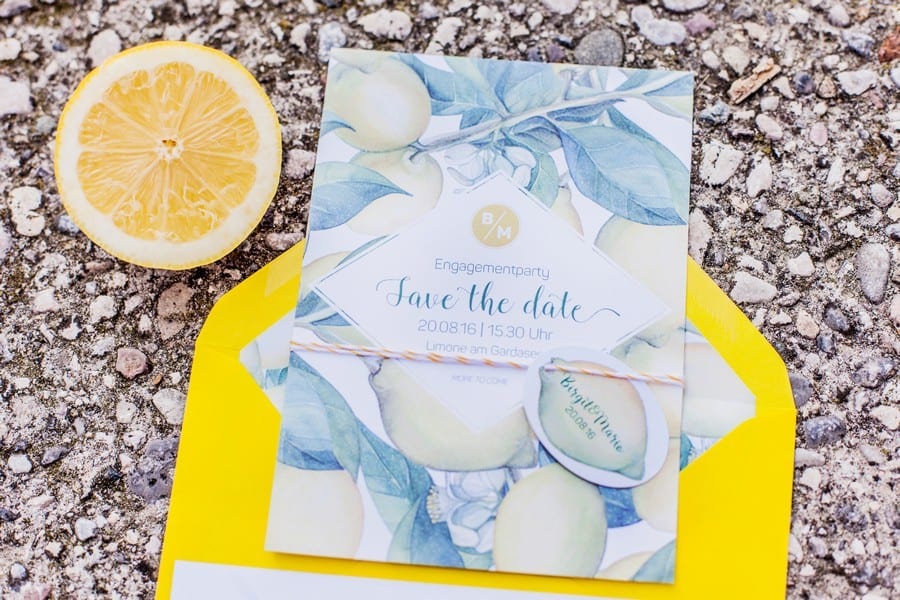 Engagement-Shooting am Gardasee mit Ideen für eine Hochzeitsdeko mit Zitronen