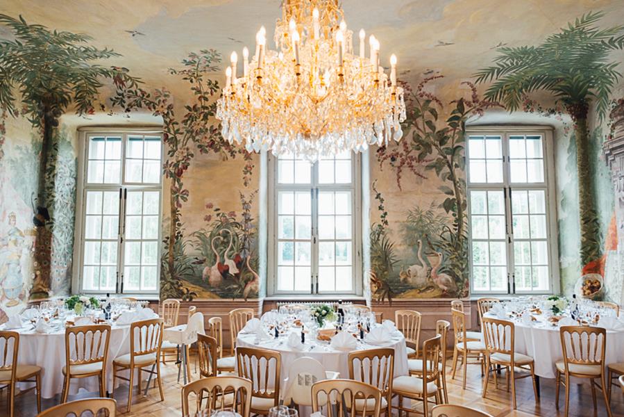 Internationale Hochzeit In Schloss Laudon Bei Wien