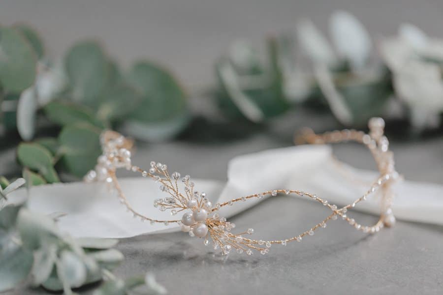 Brautschmuck mit Perlen und Svarovski-Kristallen aus der Juvelan Kollektion Circle of Love