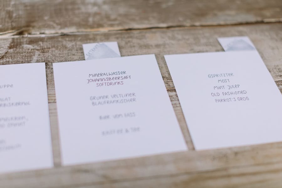 Hochzeit: Moderne Einladung und Papeterie in Pink und Kraftpapier