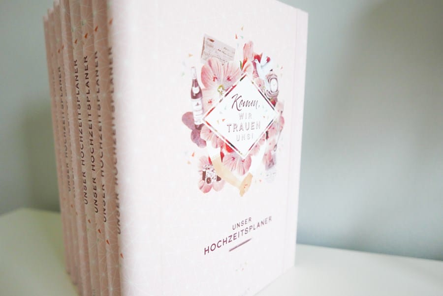 Das Buch zum Blog Hochzeitsgezwitscher: Unser Hochzeitsplaner "Komm wir trauen uns" aus dem Pattloch-Verlag